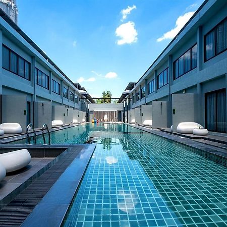 S Ratchada Leisure Hotel - Sha Plus 曼谷 外观 照片 The swimming pool at the hotel