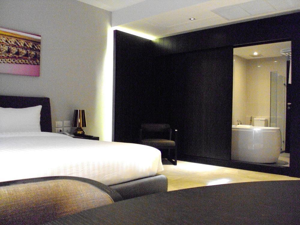 S Ratchada Leisure Hotel - Sha Plus 曼谷 外观 照片 A room at the hotel