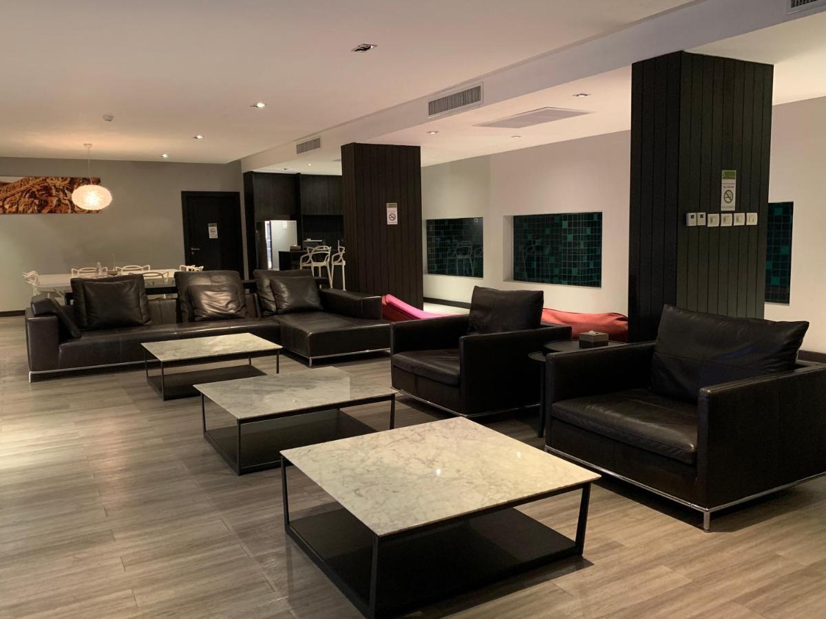 S Ratchada Leisure Hotel - Sha Plus 曼谷 外观 照片 The lounge at KLIA