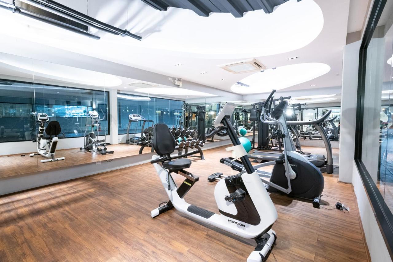 S Ratchada Leisure Hotel - Sha Plus 曼谷 外观 照片 The gym at the hotel